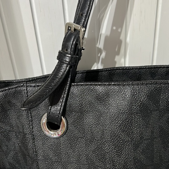 Michael Kors black MK tote - Picture 3 of 16